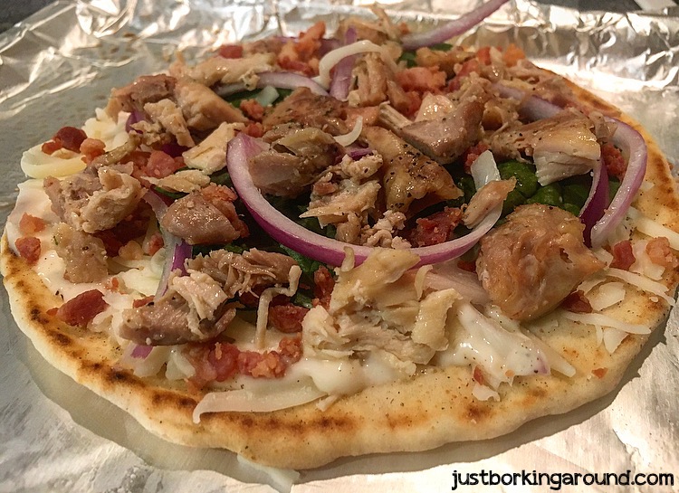 Chicken Alfredo Flatbread Pizza.jpg